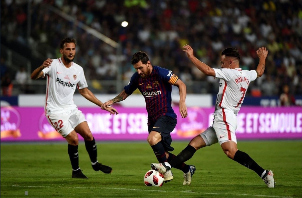 Messi di vao lich su Barca sau danh hieu Sieu cup Tay Ban Nha anh 5