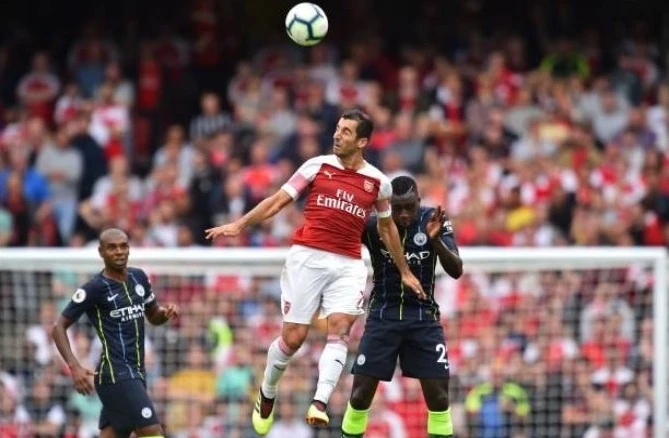 Cham diem Arsenal 0-2 Man City: Tham hoa Mesut Oezil anh 9