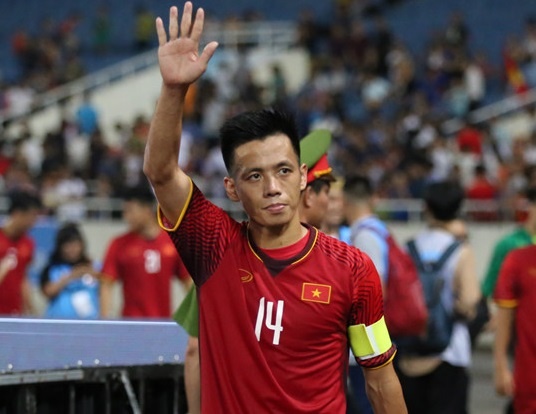 Tuyen thu Thanh Trung: ‘Van Quyet ghi ban de dap lai loi chi trich’ hinh anh