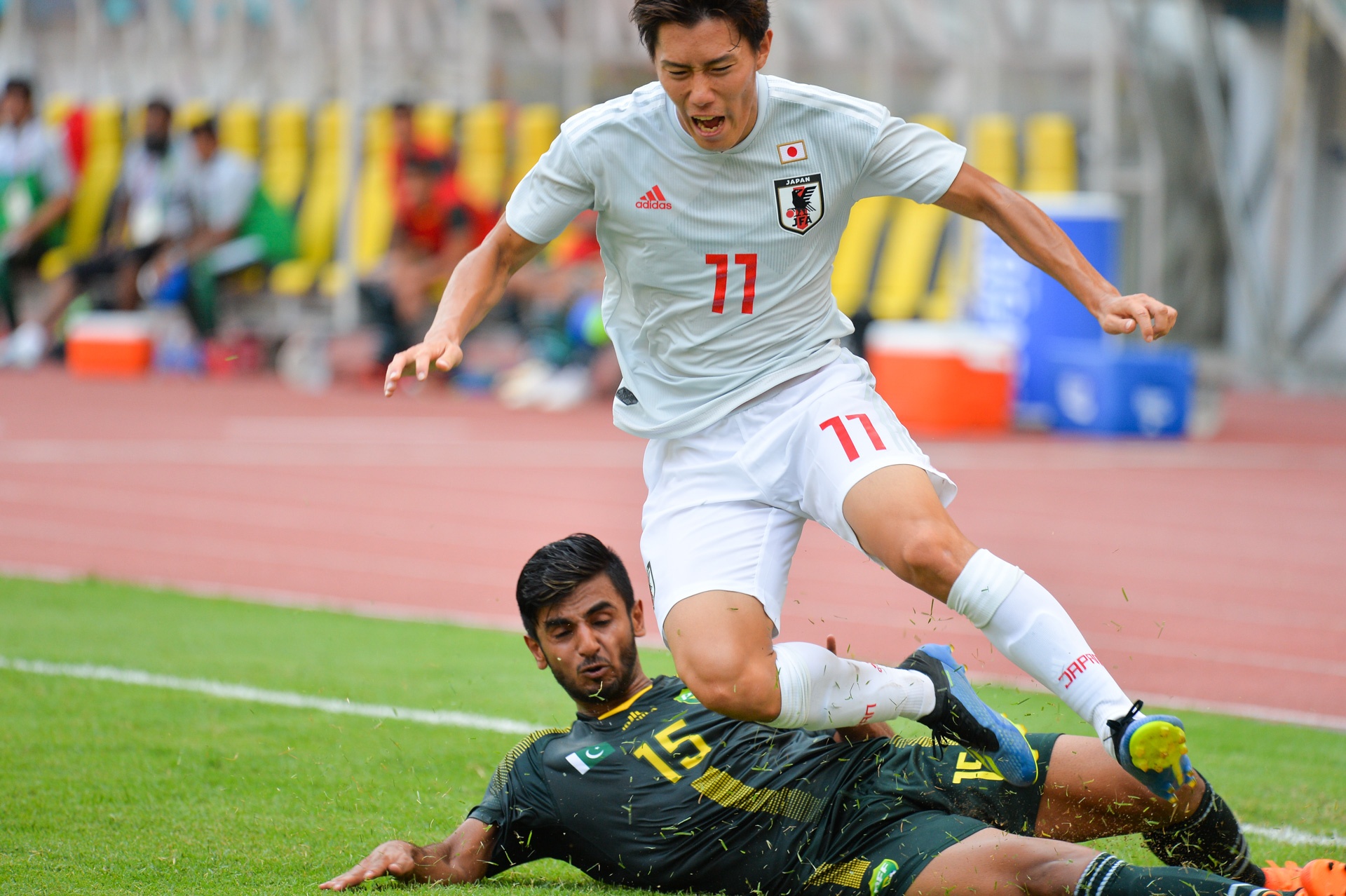 HLV Olympic Nhật Bản chỉ trích lối đá chặt chém của Pakistan ảnh 1 HLV Olympic Nhat Ban chi trich loi da chat chem cua Pakistan anh 1