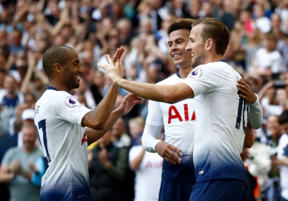 Harry Kane khai nong,  Tottenham de dang de bep Ful anh 11