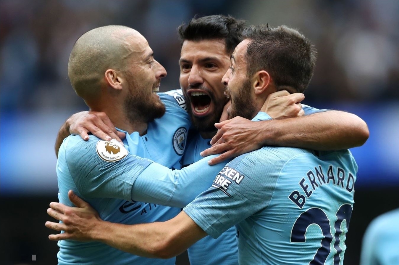 Cham diem Man City 6-1 Huddersfield: Dem thang hoa cua Aguero, Jesus hinh anh