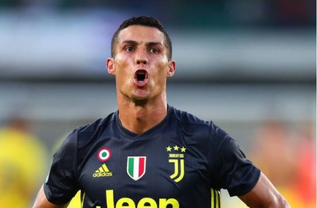 Cham diem Chievo 2-3 Juventus: Ronaldo duoc danh gia cao hinh anh