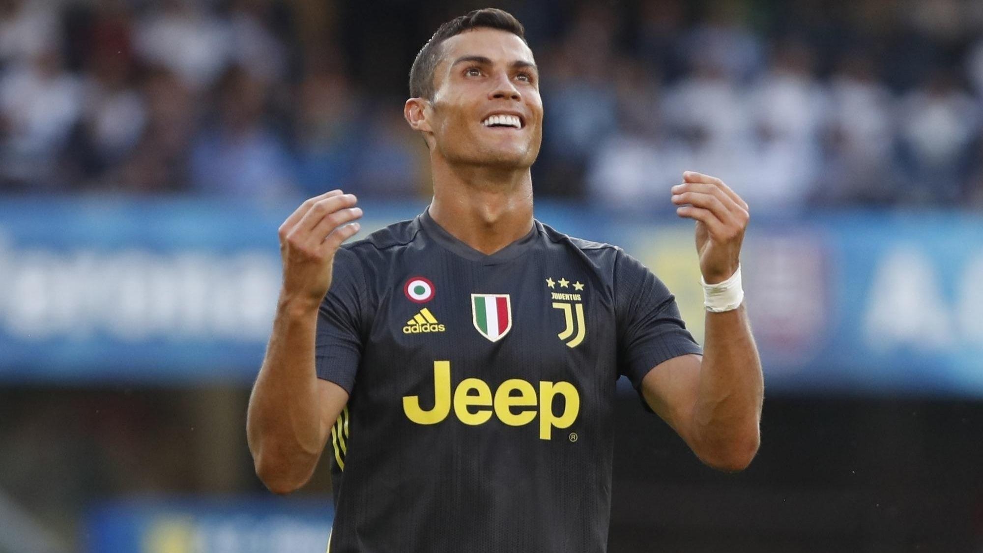 Ronaldo, Salah quyết chiến ở giải cầu thủ hay nhất UEFA ảnh 2 Ronaldo, Salah quyet chien o giai cau thu hay nhat UEFA anh 2