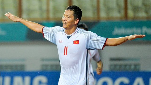 Tuyen thu Thanh Trung: ‘Bahrain tien bo, Olympic VN khong duoc tu man' hinh anh