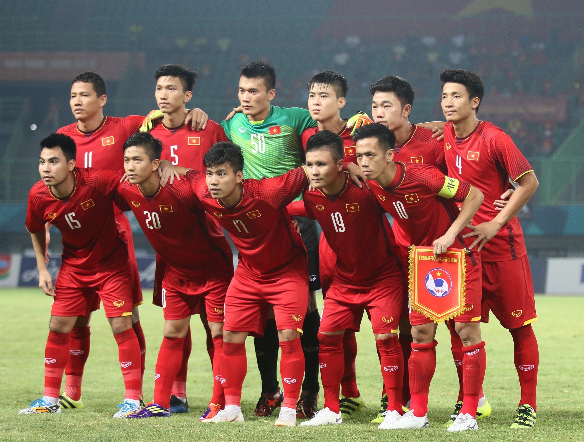 Cong Phuong hanh phuc sau ‘ban thang vang’ vao luoi Bahrain anh 2