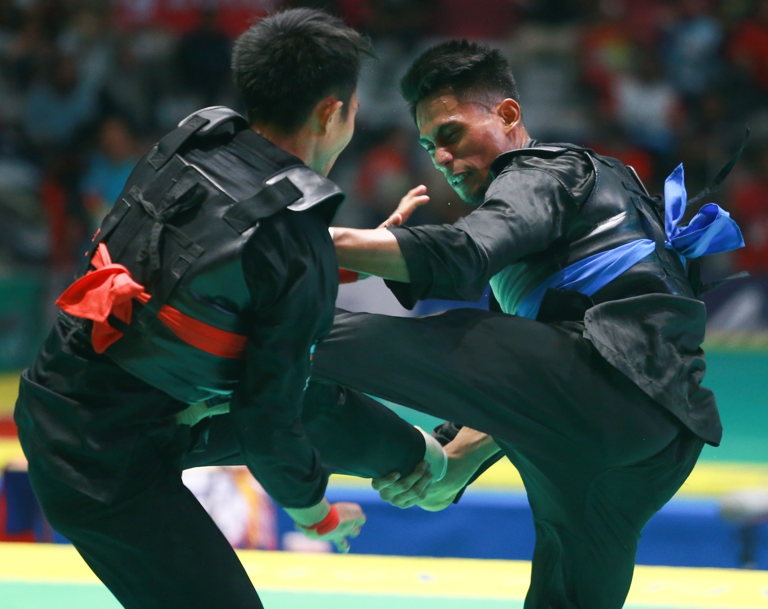 Trong tai xu ep, vo si Malaysia bo cuoc o chung ket pencak silat hinh anh