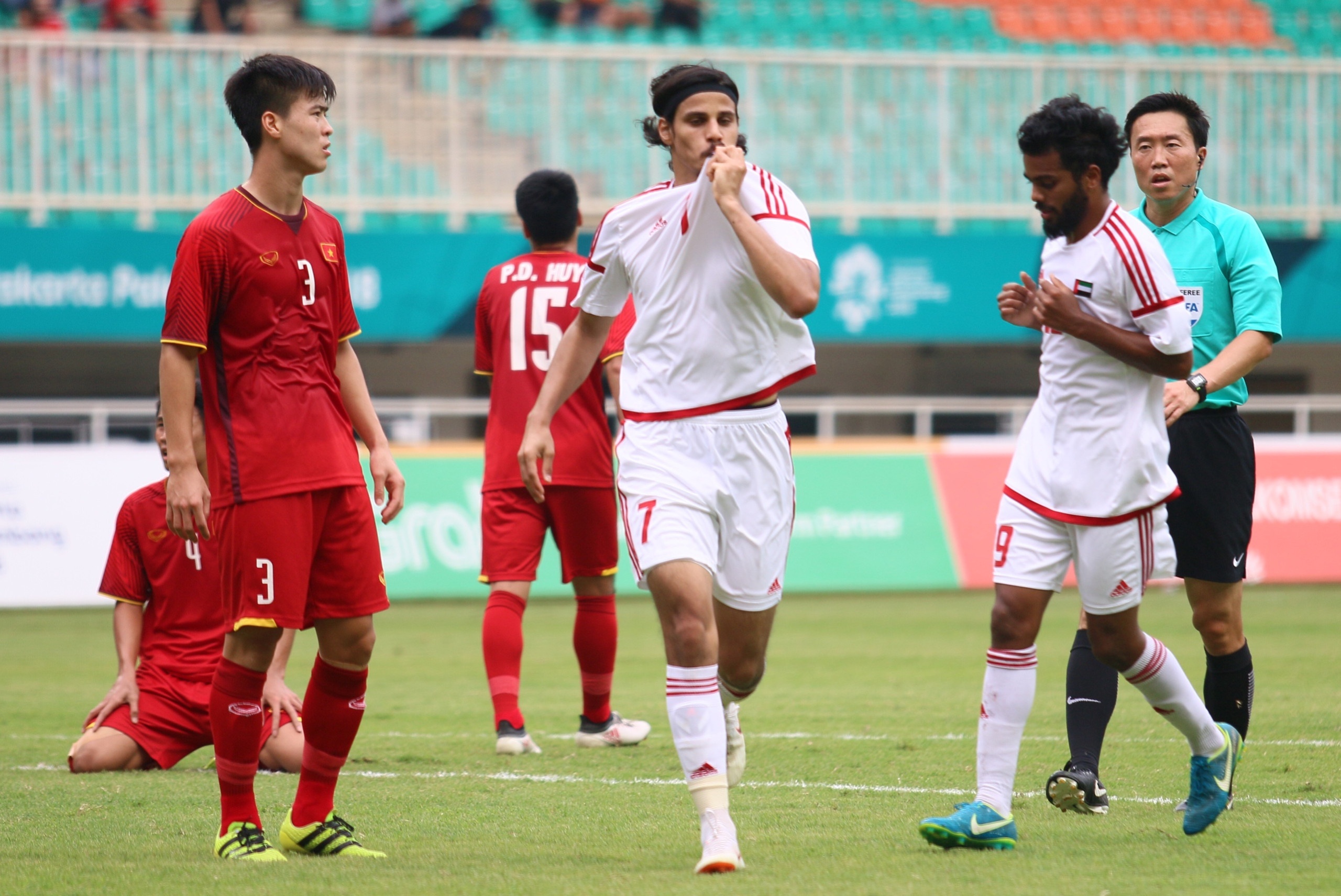 Việt Nam gặp UAE ảnh 2 Viet Nam gap UAE anh 2
