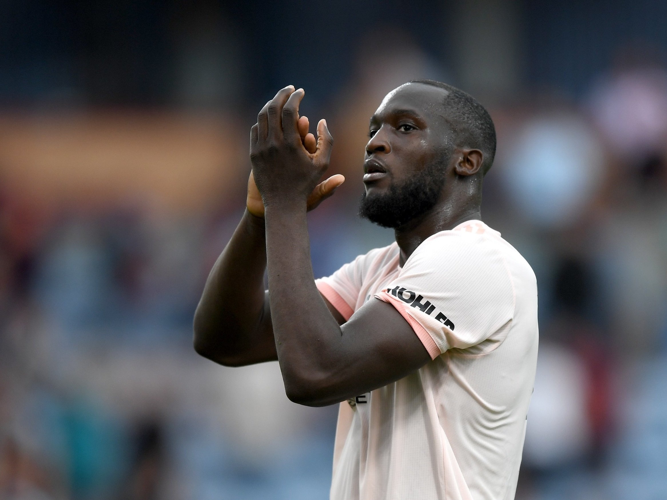 Romelu Lukaku lieu co the sanh voi Drogba hay Nistelrooy? hinh anh