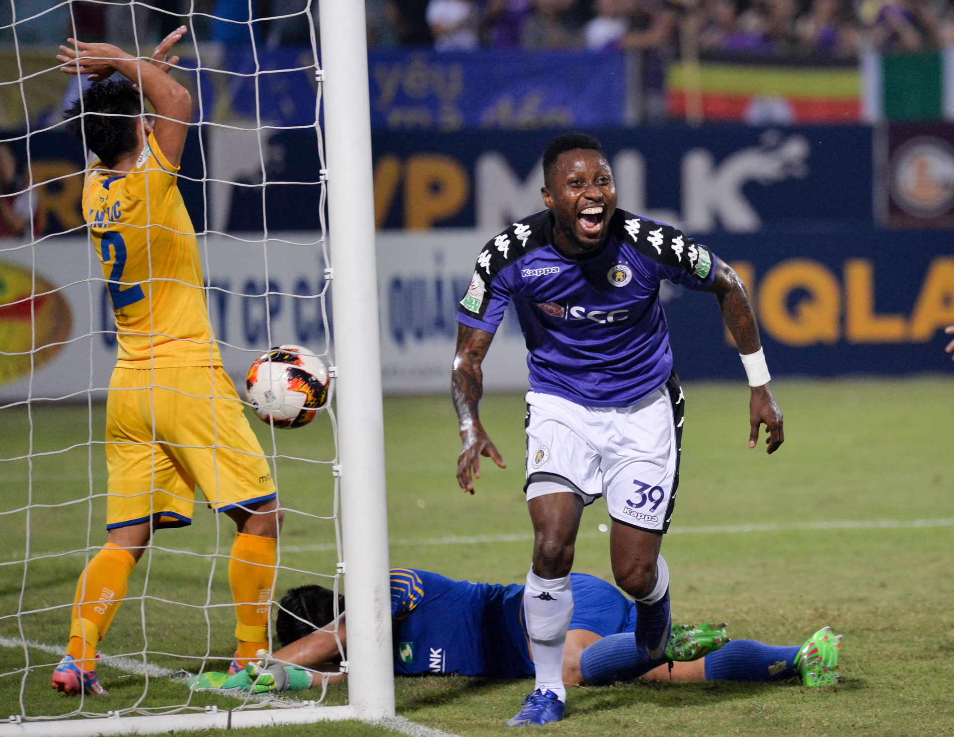 CLB Hà Nội thống trị V.League ảnh 1 CLB Ha Noi thong tri V.League anh 1