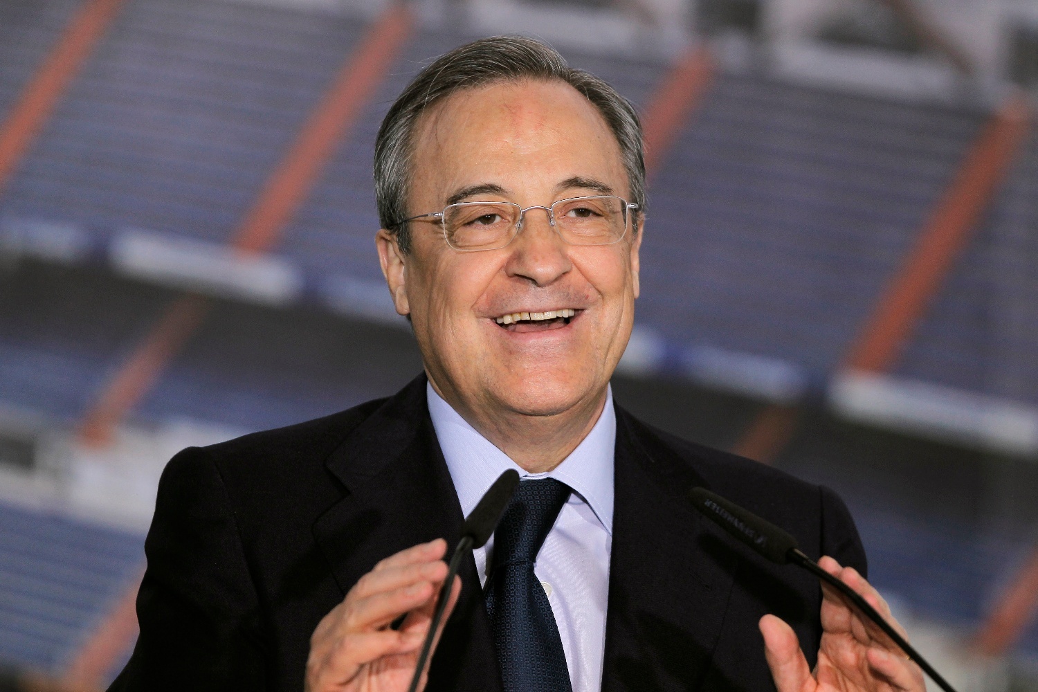 Real Madrid lai vuot mat Barcelona o khoan kiem tien hinh anh