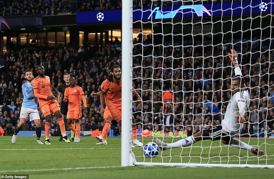 Man City chiu tran thua dang xau ho anh 7