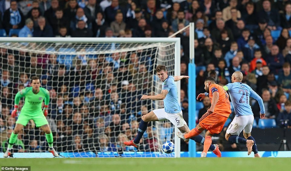 Man City chiu tran thua dang xau ho anh 4