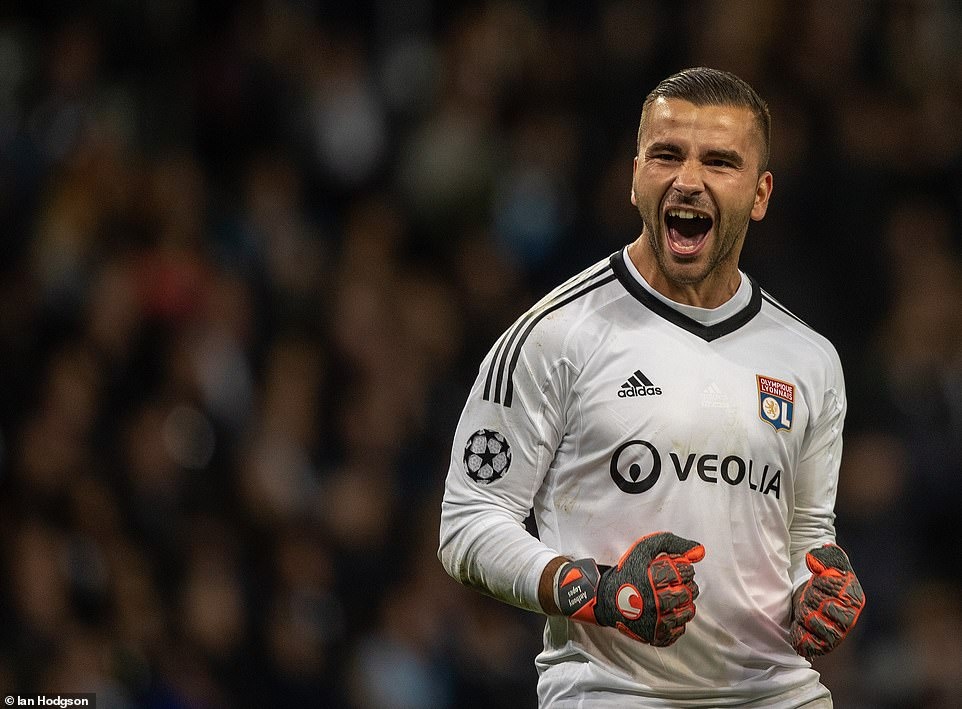 Man City chiu tran thua dang xau ho anh 6