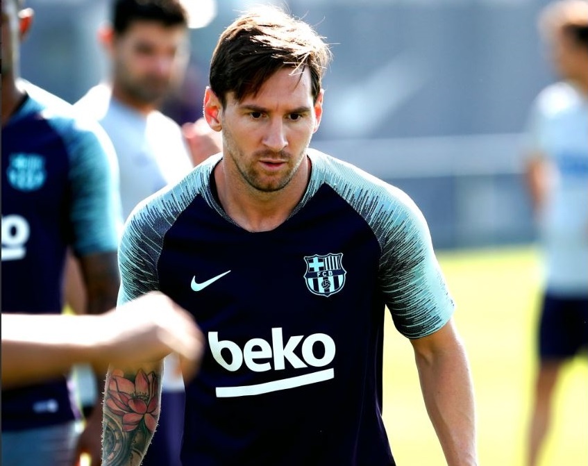 Leo Messi cao rau sau khi vuot mat Ronaldo anh 3