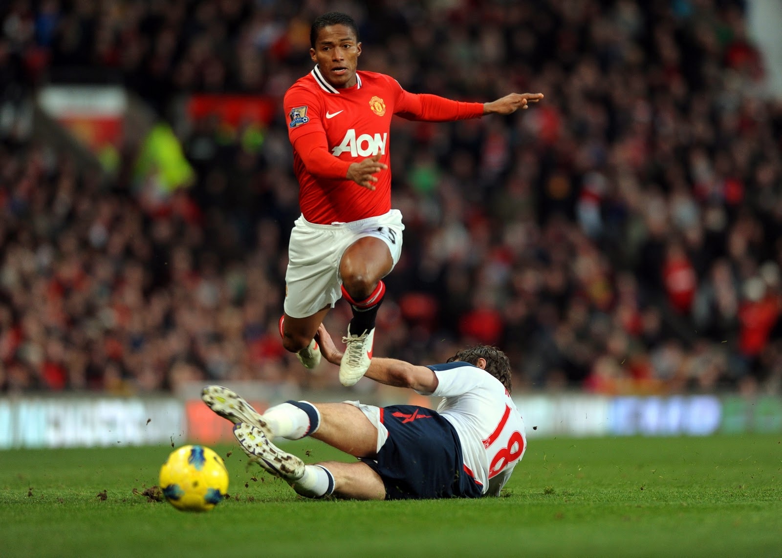 Alexis Sanchez - them mot so 7 that bai o MU? anh 4