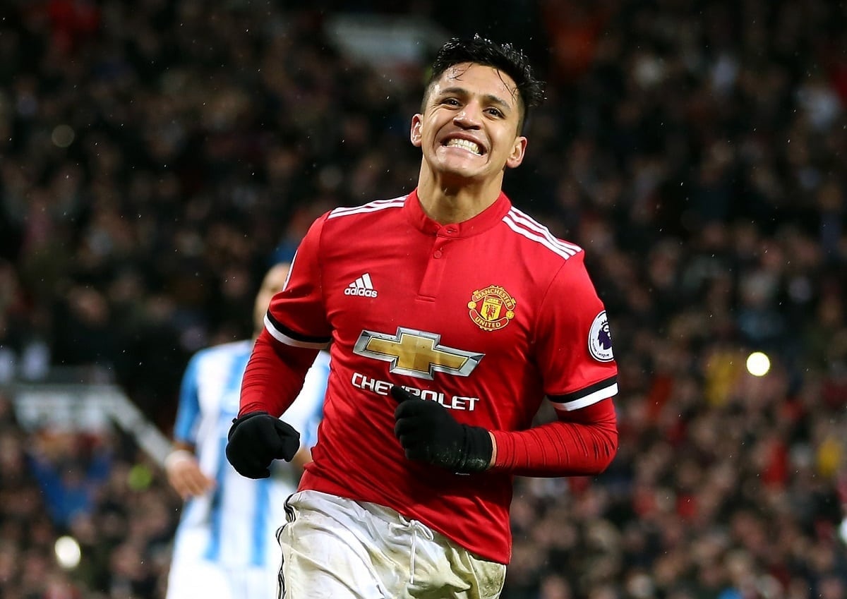 Sanchez dang di vao vet xe do cua Valencia, Di Maria? hinh anh
