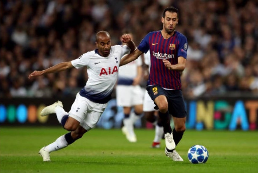 Cham diem tran Tottenham 2-4 Barcelona: Leo Messi danh sap Wembley anh 7