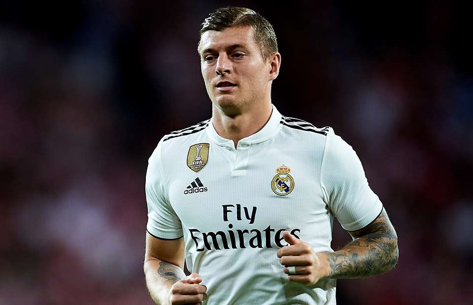 Toni Kroos bat HLV Real: ‘Toi khong phai Casemiro’ hinh anh
