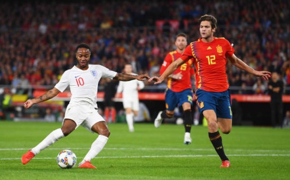 Sterling len dong,  tuyen Anh danh sap phao dai cua Tay Ban Nha anh 3