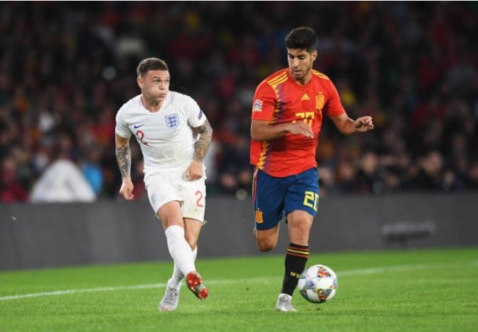 Sterling len dong,  tuyen Anh danh sap phao dai cua Tay Ban Nha anh 4