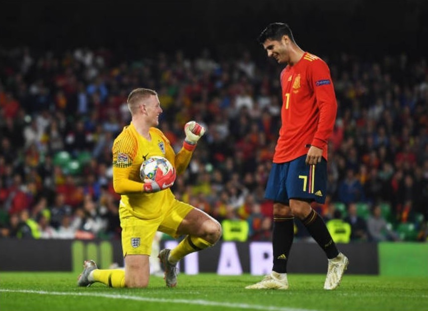 Sterling len dong,  tuyen Anh danh sap phao dai cua Tay Ban Nha anh 10