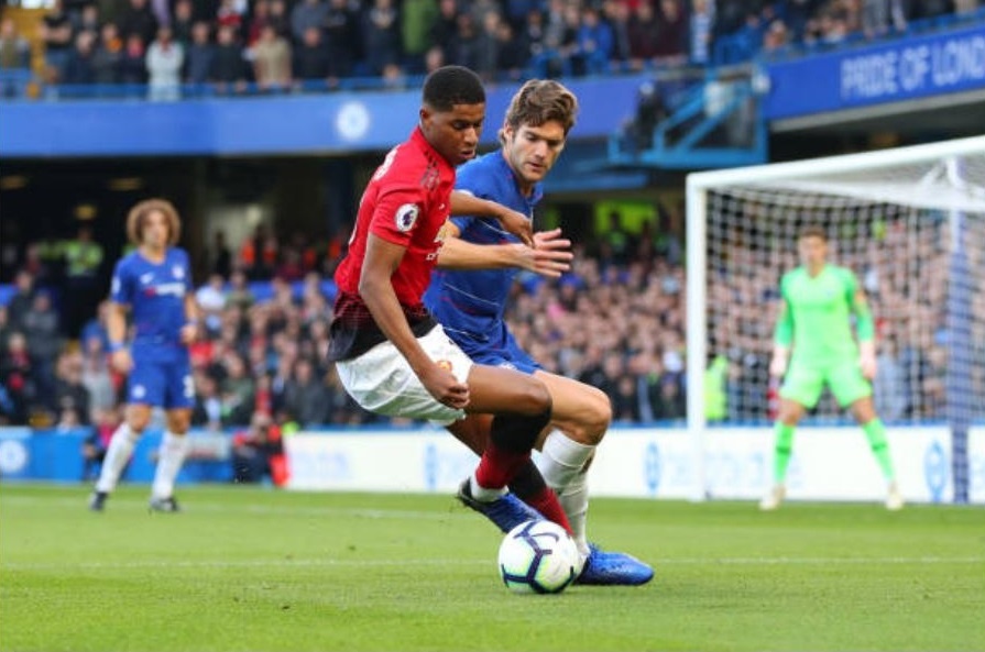 Cham diem tran Chelsea 2-2 MU: Martial,  Pogba ruc sang anh 9