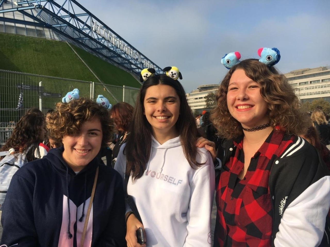 V (BTS) khóc nức nở vì kiệt sức khi hát ở Paris ảnh 2 V (BTS) khoc nuc no vi kiet suc khi hat o Paris anh 2