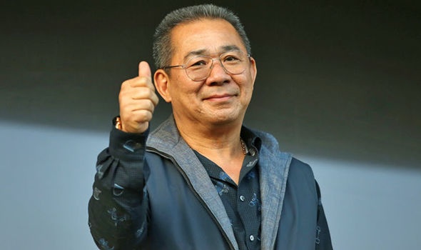 Bong da the gioi tiec thuong su ra di cua chu tich Leicester hinh anh