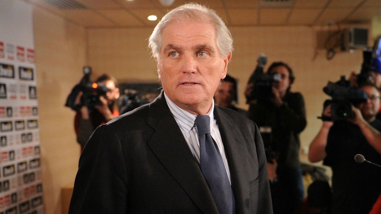 Cuu chu tich Real khuyen Perez nen tu bo Conte anh 1