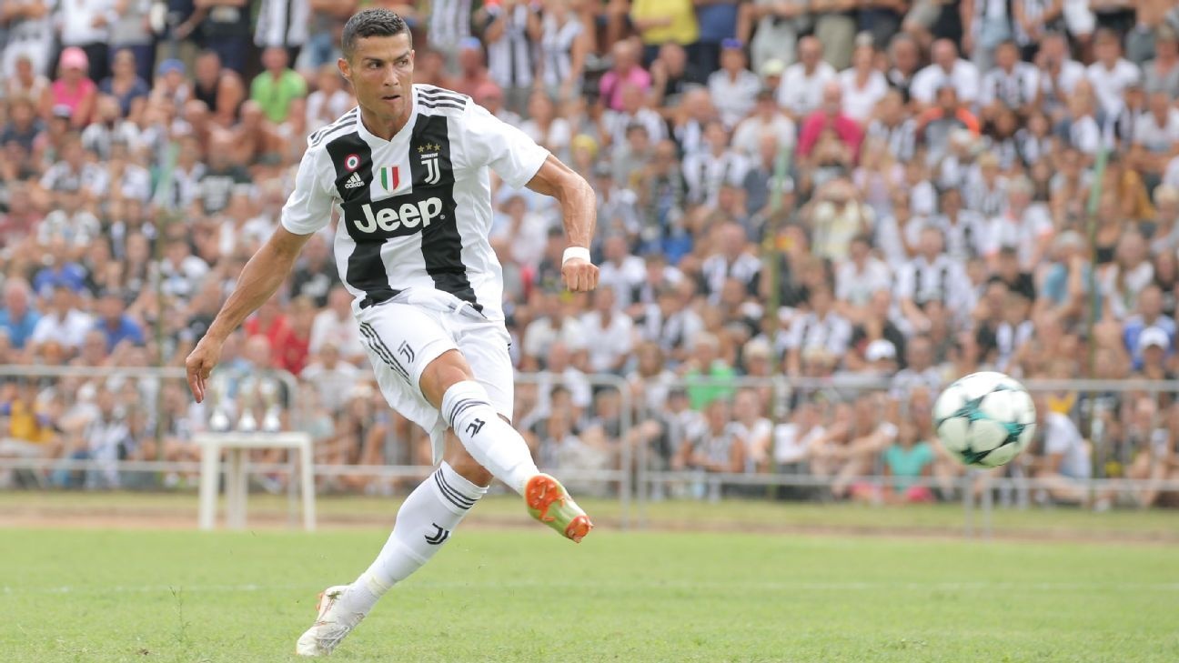 Cristiano Ronaldo hết cơ hội sút phạt ở Juventus ảnh 1 Cristiano Ronaldo het co hoi sut phat o Juventus anh 1