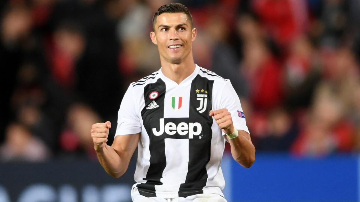 Ronaldo bi tuoc quyen sut phat o Juventus hinh anh
