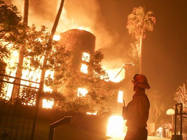 Lady Gaga và dàn sao Hollywood thiệt hại nặng vì hỏa hoạn tại Mỹ ảnh 2 Lady Gaga va dan sao Hollywood thiet hai nang vi hoa hoan tai My anh 2