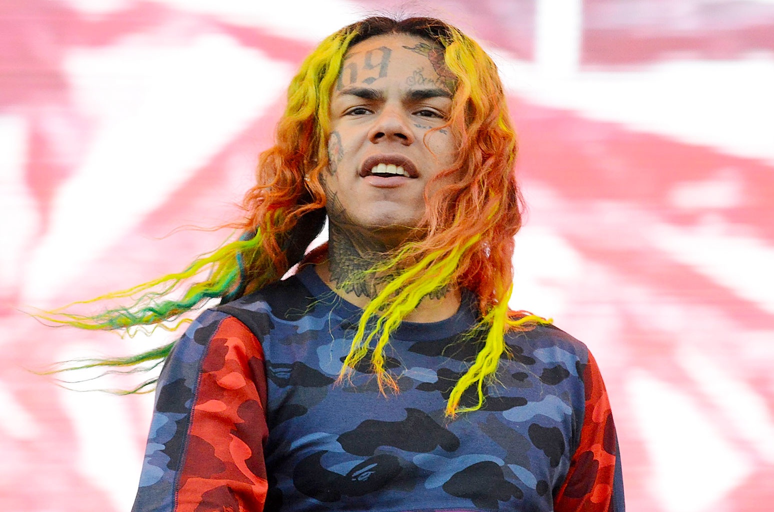 Rapper 6ix9ine huy show, bo album va doi dien an tu it nhat 25 nam hinh anh