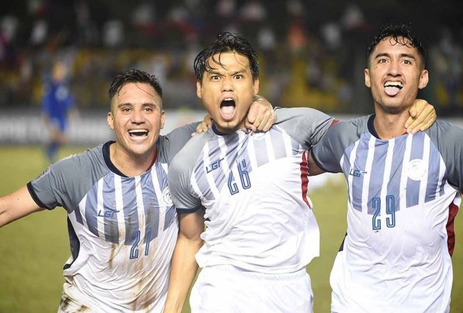 Tuyen Philippines tu tin doi dau Viet Nam du mat 5 tru cot hinh anh