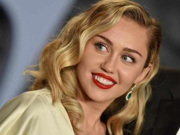 Miley Cyrus nhac fan Viet Nam truoc gio ra mat bai hat moi hinh anh