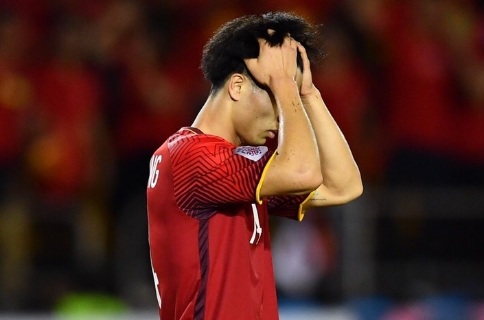 Danh thu Hong Son dong vien Cong Phuong sau pha bo lo kho tin hinh anh