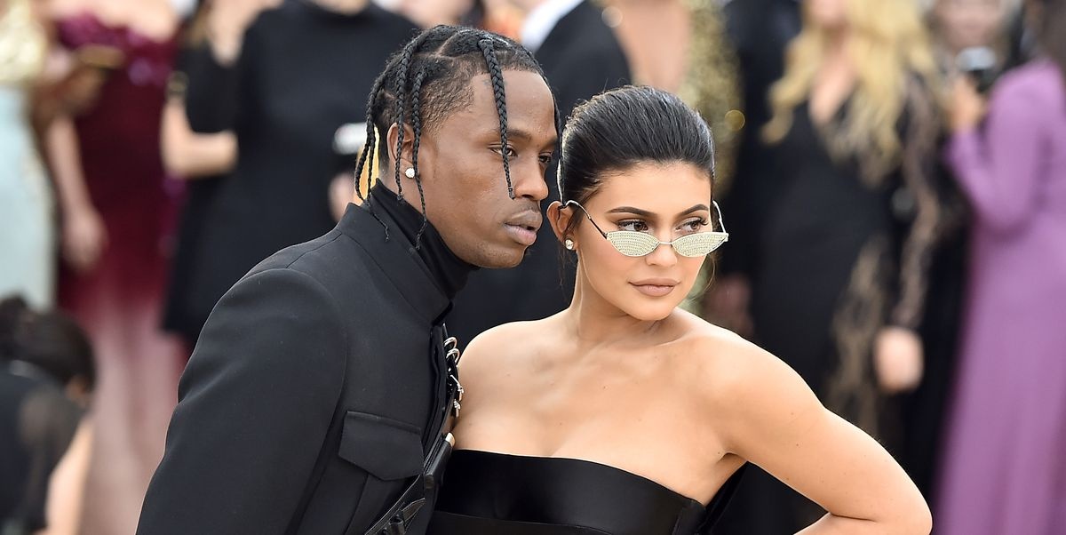Fan tranh cai khi ban trai Kylie Jenner danh bai hit ‘Thank U, Next’ hinh anh