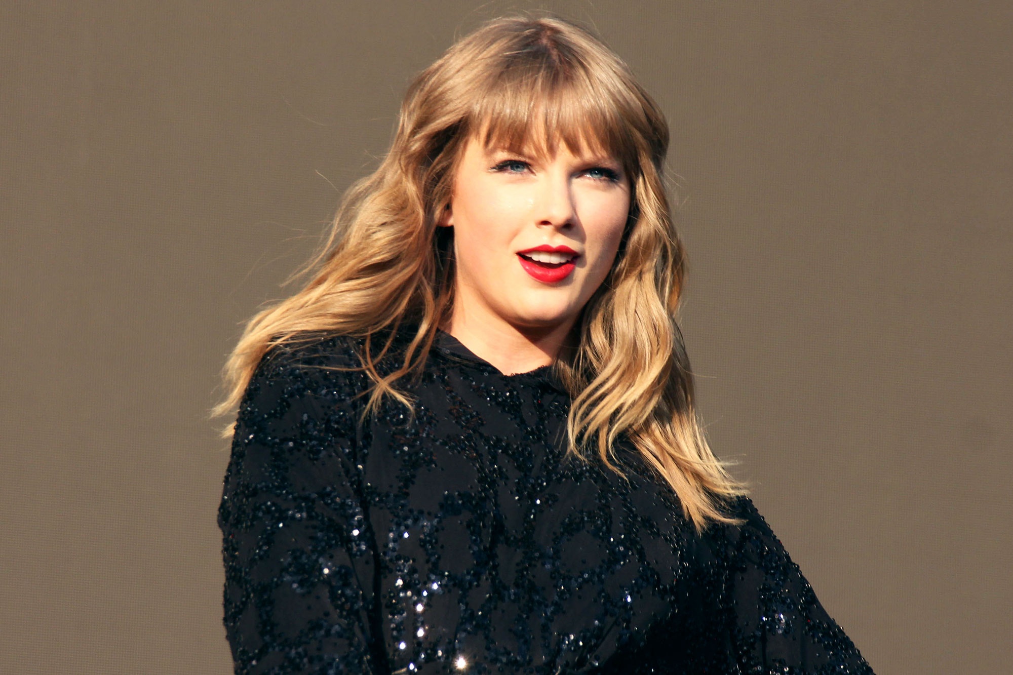 Taylor Swift BTS định nghĩa thương mại toàn cầu  ảnh 1 Taylor Swift BTS dinh nghia thuong mai toan cau anh 1