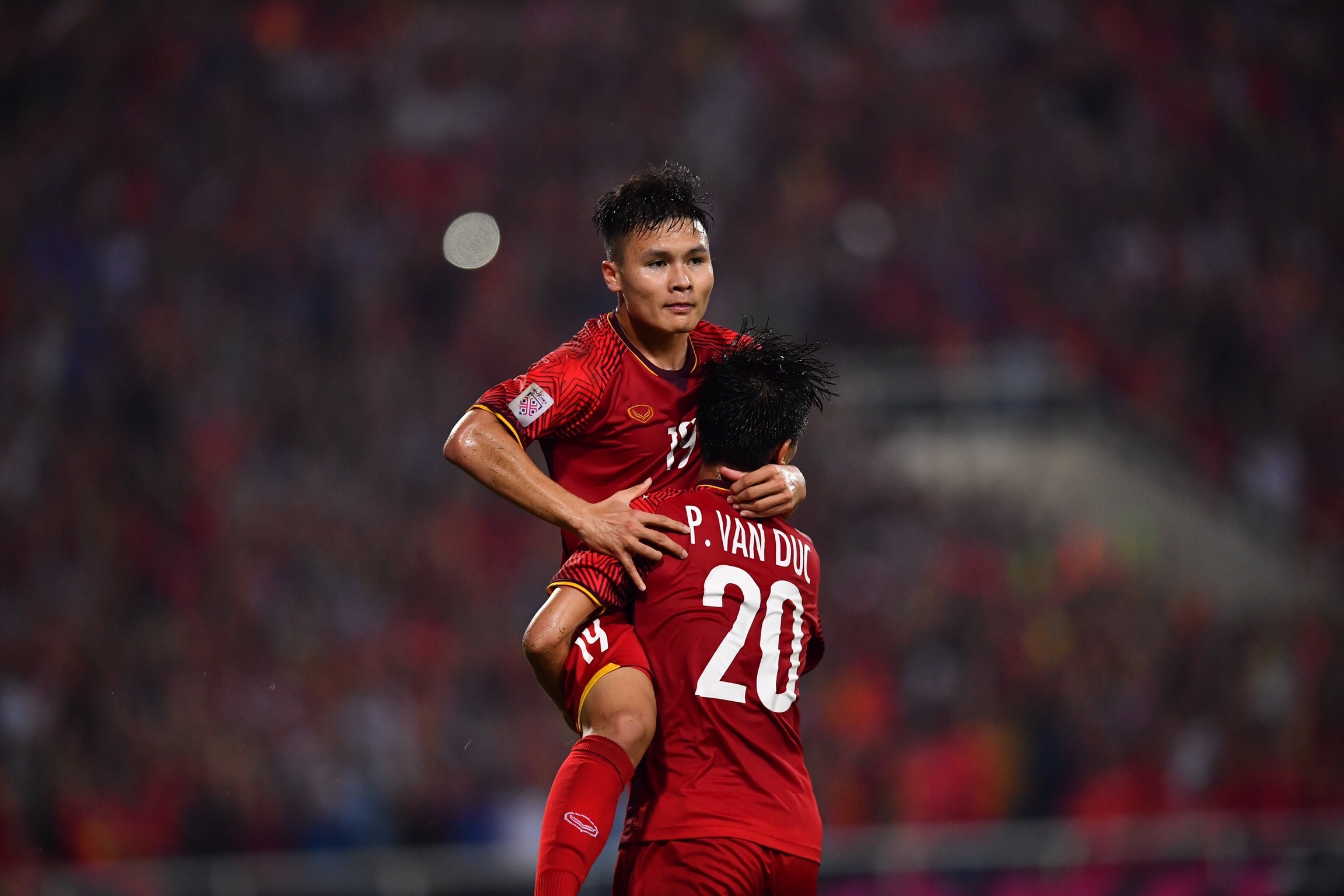 Didier Drogba chuc Viet Nam va Malaysia may man o chung ket AFF Cup hinh anh