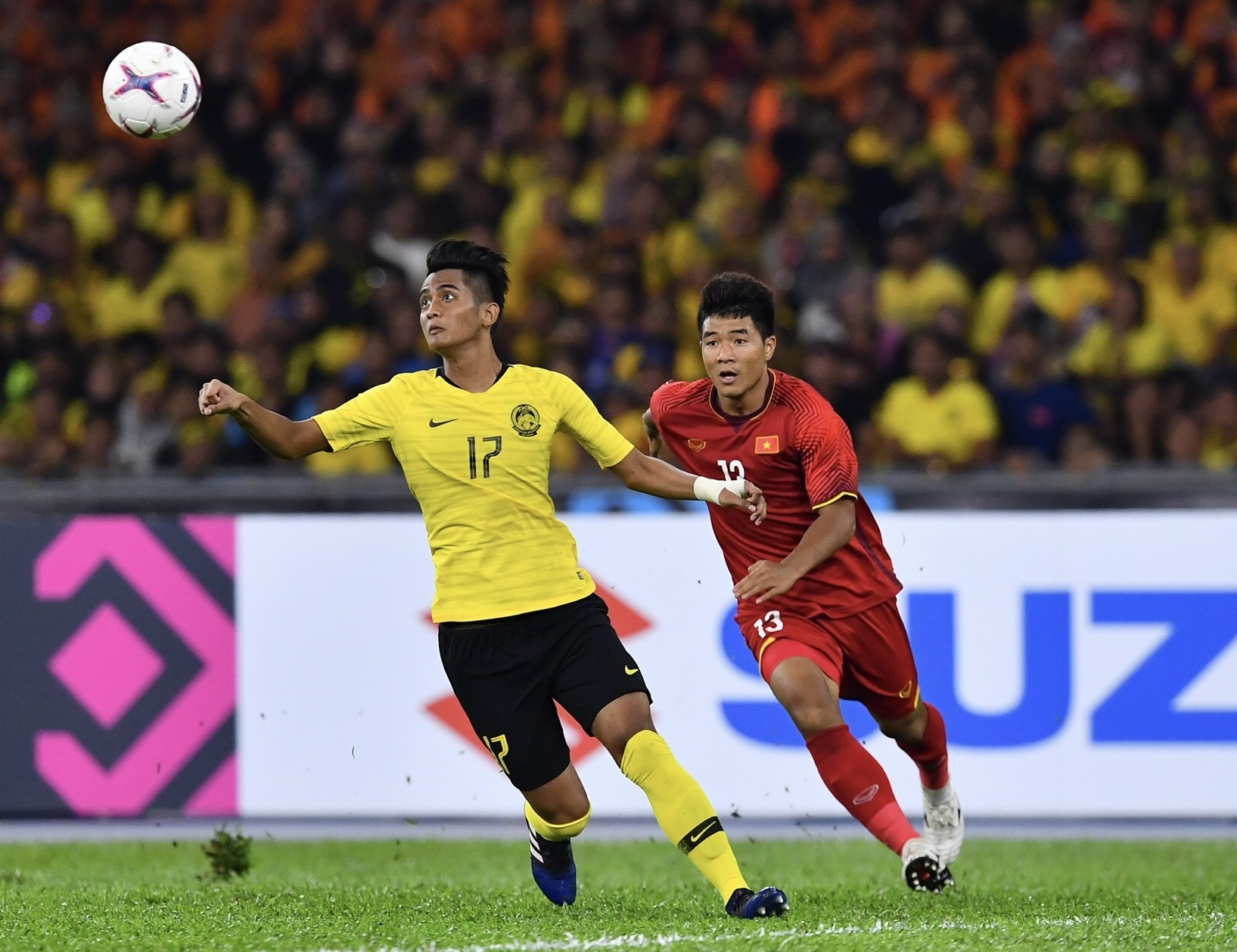 Sao trẻ Malaysia muốn tặng cúp vô địch AFF Cup cho bố và mẹ ảnh 1 Sao tre Malaysia muon tang cup vo dich AFF Cup cho bo va me anh 1