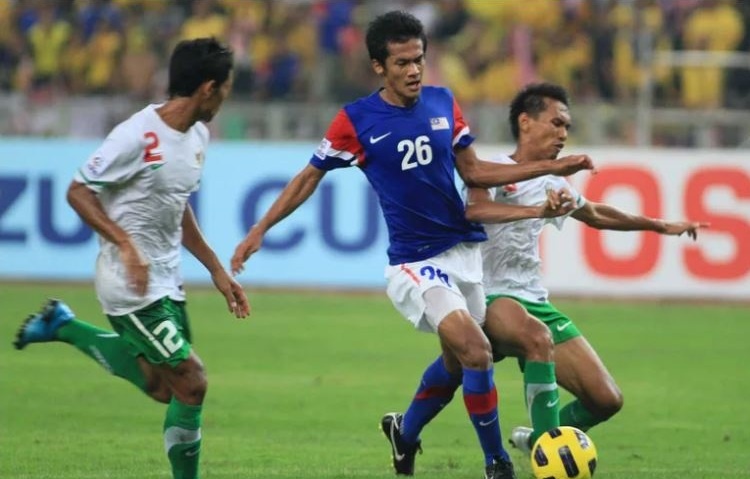 Cựu trưởng đoàn Indonesia: Chung kết AFF Cup 2010 có bán độ ảnh 1 Cuu truong doan Indonesia: Chung ket AFF Cup 2010 co ban do anh 1