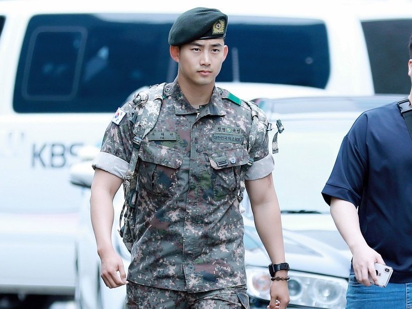 G-Dragon va cac thanh vien Big Bang dong loat xuat ngu trong nam 2019 anh 8