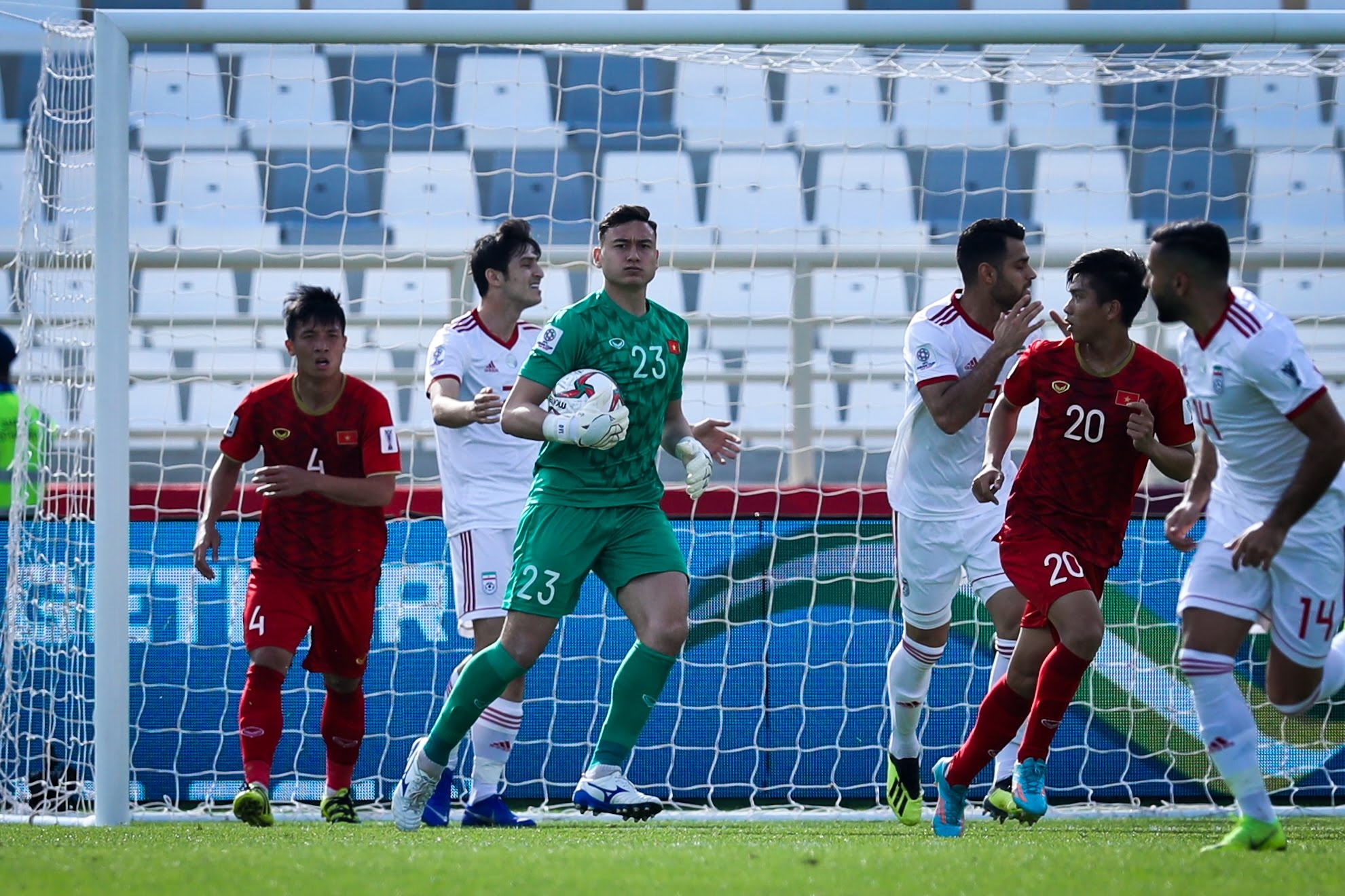 Voi Van Lam,  khung go tuyen Viet Nam duoc dam bao trong 10 nam anh 1