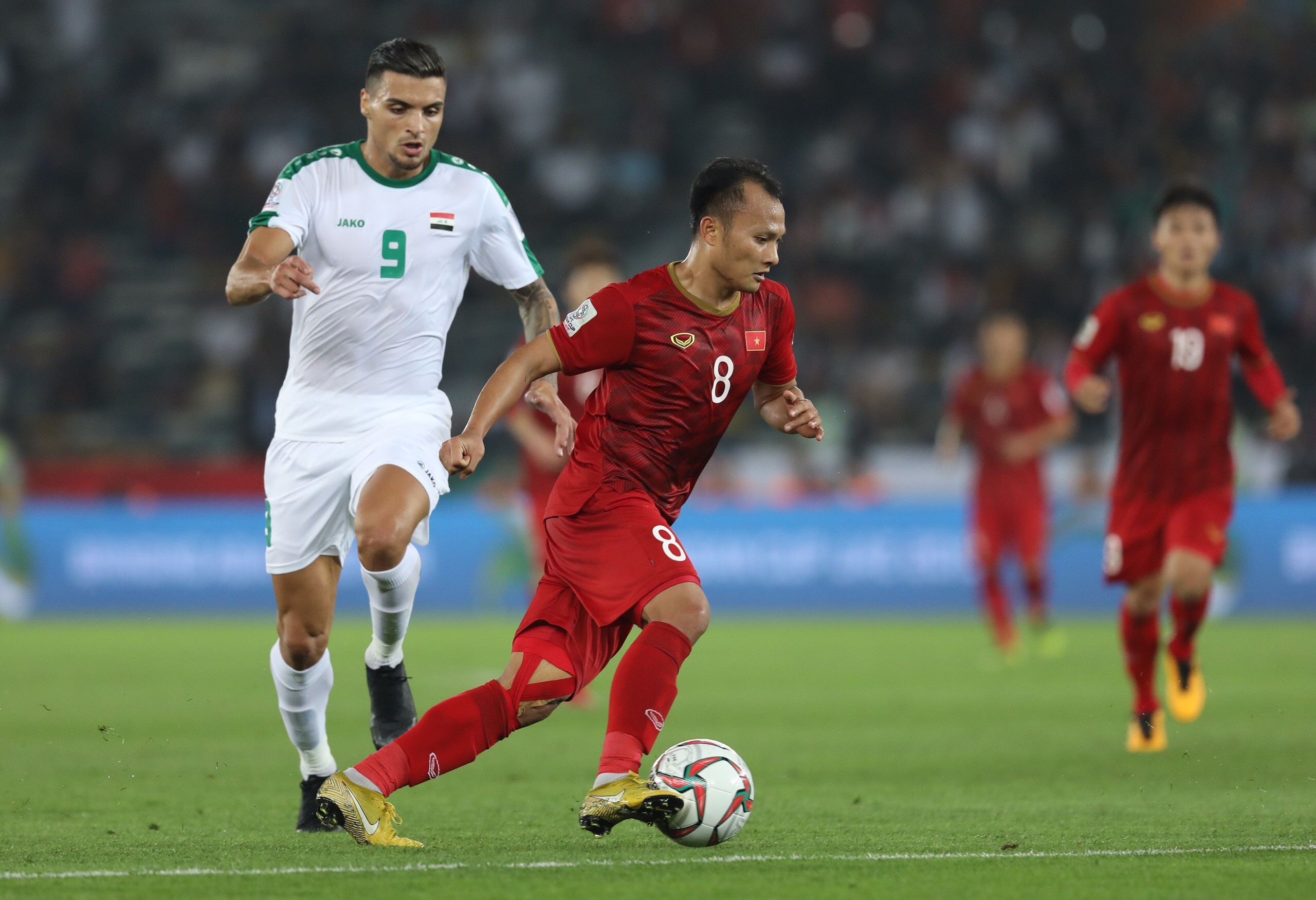 Quang Hai la ‘vua chuyen bong’ cua tuyen Viet Nam tai vong bang Asian Cup anh 2