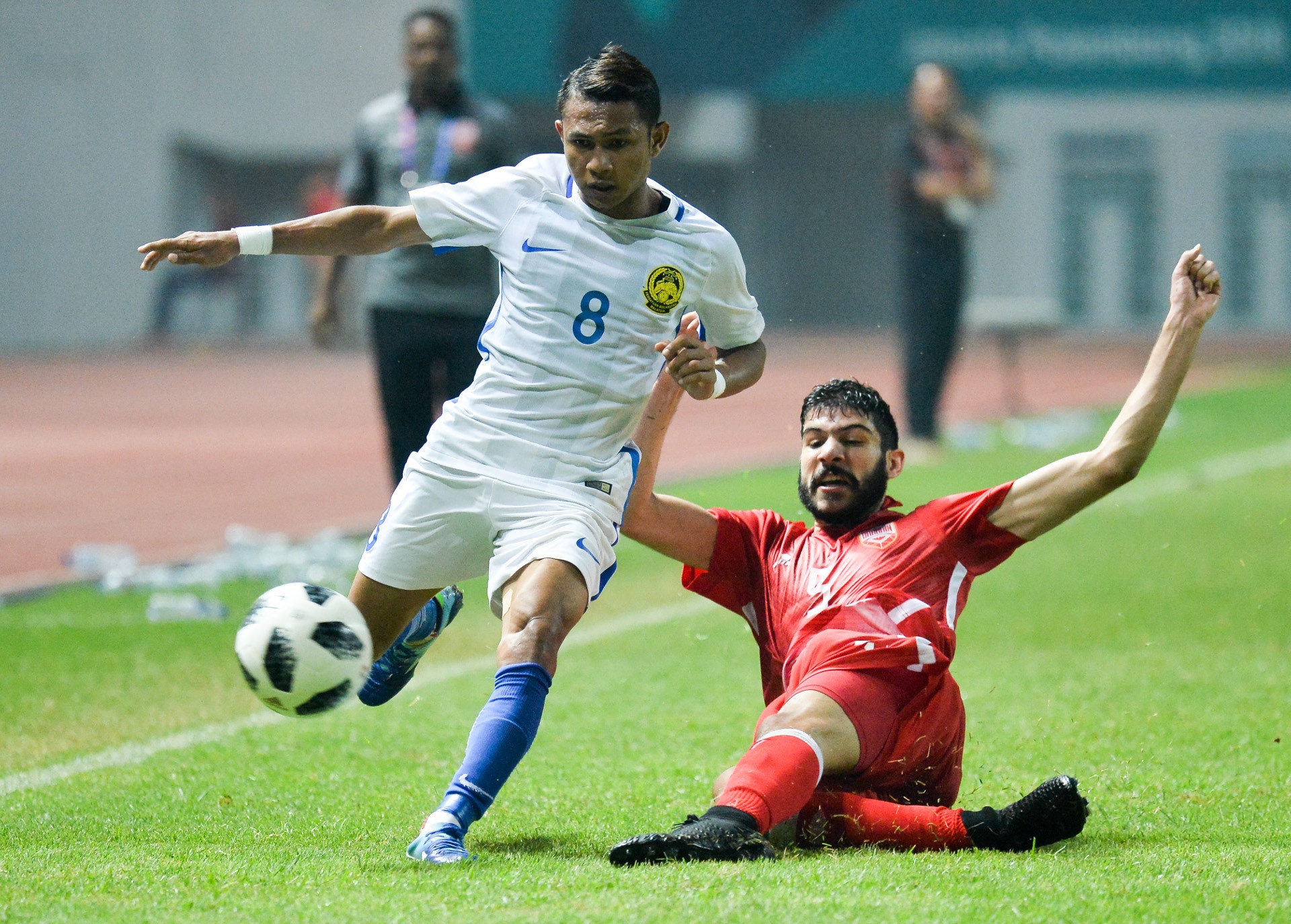 Doan Van Hau lot top 10 cai ten xuat sac sau vong 1/8 Asian Cup anh 8