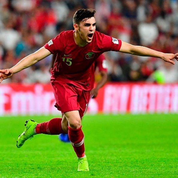 Quang Hai,  Van Hau lot top 5 cau thu tre hay nhat Asian Cup anh 9