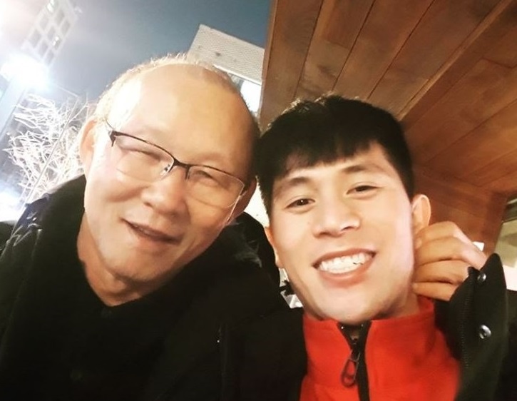 Dinh Trong tai ngo HLV Park Hang-seo o Han Quoc hinh anh