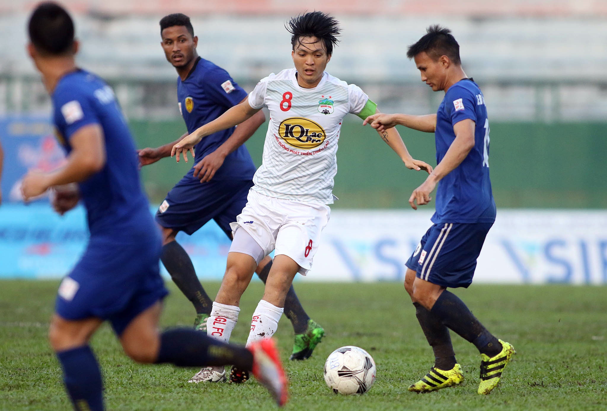 Tuấn Anh thi đấu không nổi bật trong ngày tái xuất V.League ảnh 2 Tuan Anh thi dau khong noi bat trong ngay tai xuat V.League anh 2