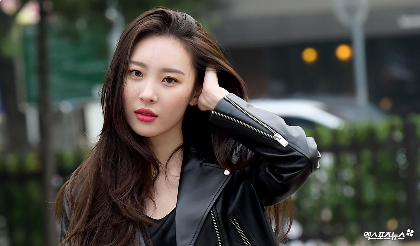 Đàn em BTS đổ bộ, Black Pink mập mờ ngày tái xuất ảnh 2 Dan em BTS do bo, Black Pink map mo ngay tai xuat anh 2